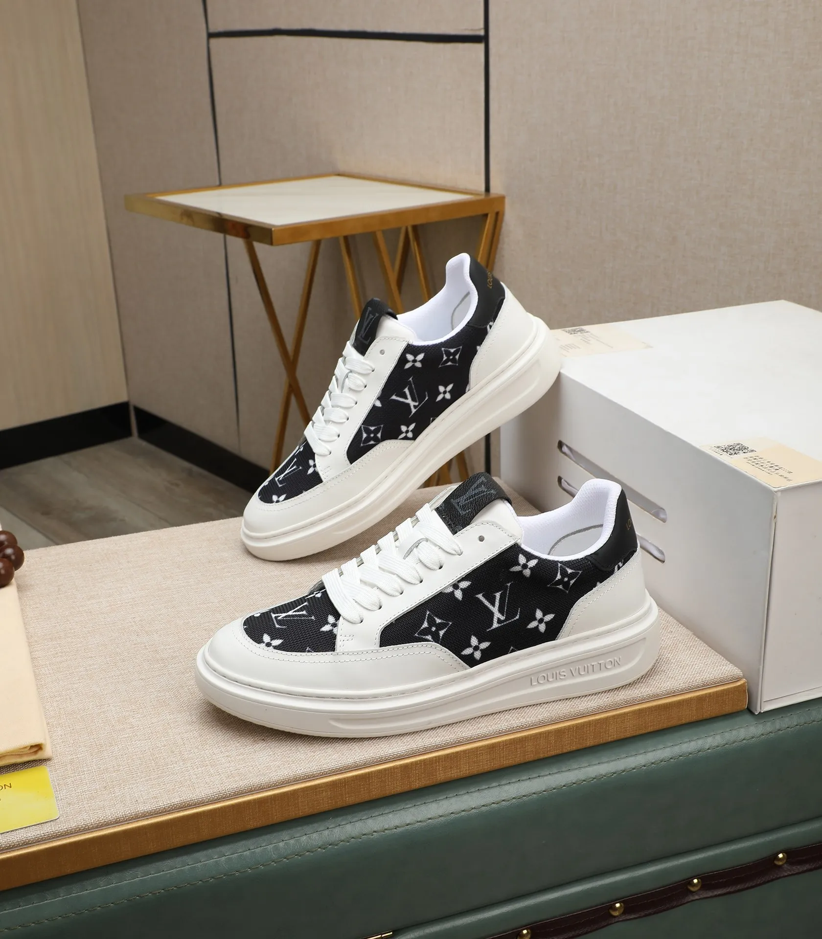 Men's shoes 💰540 💰(Niuli: full package) louis vuitton (Louis Vuitton/lv) top 🔍🔍 new models are on sale at the same time at the counter. The upper 🇮🇹 is imported from Italy, first-layer cowhide, and the lining is fully imported cowhide. 💪💪, completely 1⃣️ to 1 ⃣️Re-engraved🇮🇹💪💪, ⚠Sole: The original sole is specially provided by the original factory, the exclusive movable molded sole is super comfortable, ⚠The original factory follows the order, 🔍🔍high quality, you can enter and exit the counter at will, welcome to compare⚠. Code number:38-44